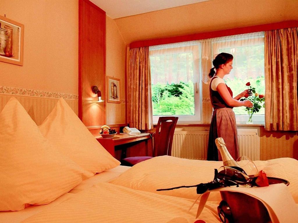 Hotel Weinschänke Rohdental Hessisch Oldendorf Zimmer foto